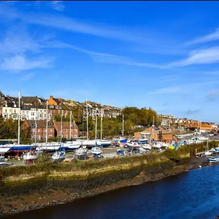 Harbour View - Apartment Whitby