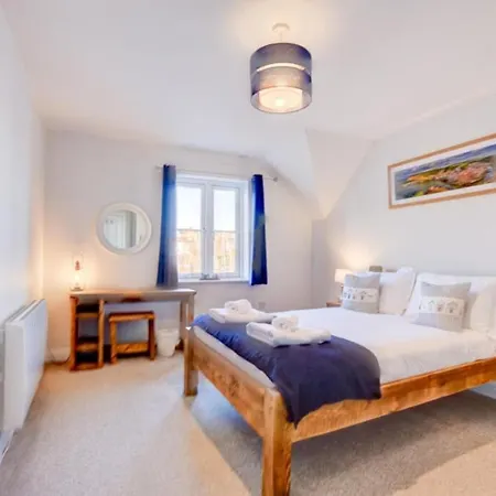 Harbour View -